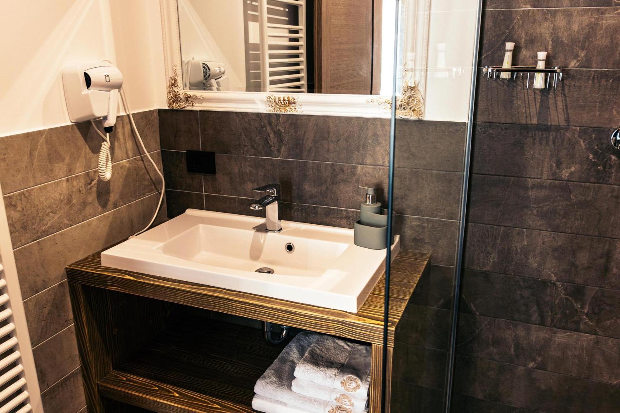 Cabana Nemtucu Borşa Extérieur photo